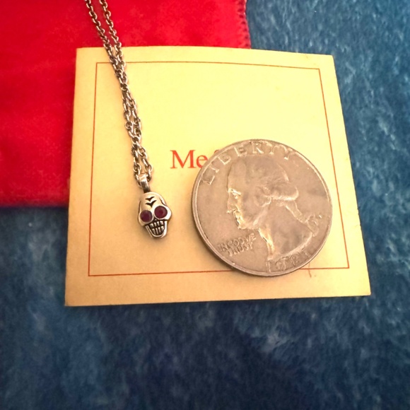 Me & Ro Skull necklace - Picture 5 of 5